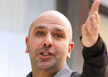 Altro che razzista. Checco Zalone, lo spirito di Mussolini e il record che spiazza tutti i nemici