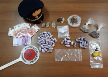 Auto piena di droga, arrestata coppia