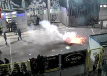 Bombe carta dopo partita Ascoli, arresto