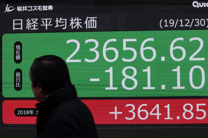 Borsa: Tokyo apre poco mossa, -0,07