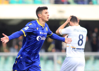 Calcio: Lecce battuto dal Verona per 3-0