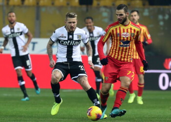 Calcio: Lecce, Tachtsidis escluse lesioni al ginocchio