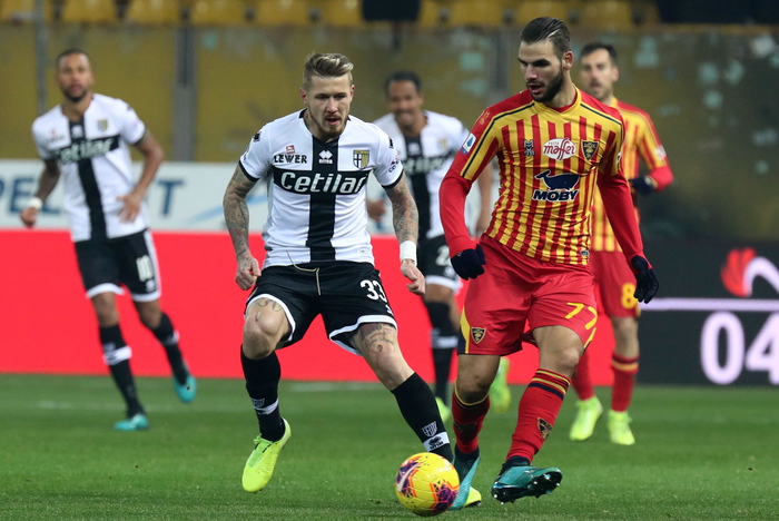 Calcio: Lecce, Tachtsidis escluse lesioni al ginocchio