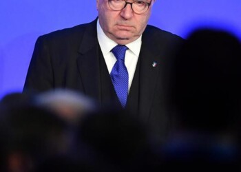 Calcio: Tavecchio, non sono intermediario per Milan a Vuitton
