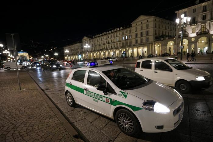 Carroattrezzi a 120km/h, maxi multe