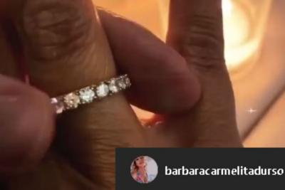 Cena romantica per Barbara D'Urso. E spunta un anello