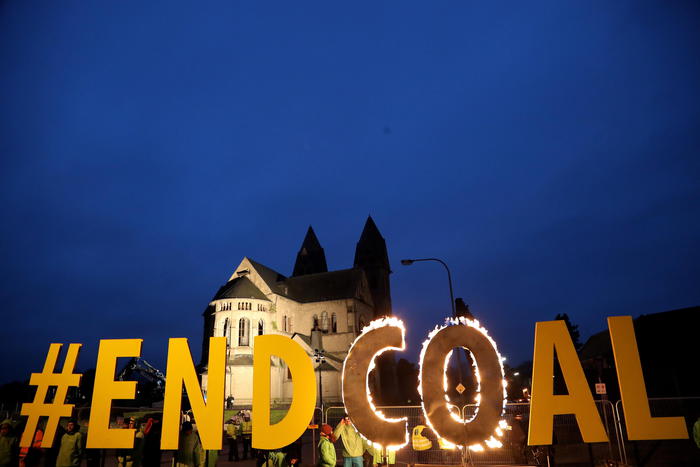 Clima: Germania, subito stop al carbone