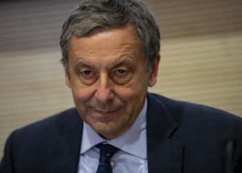 Compagnia, Profumo ‘poste basi crescita’