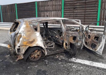 Due morti carbonizzati in incidente stradale a Genova