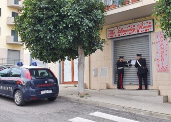 Inala solvente mentre lavora, salvato