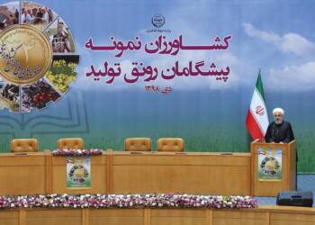 Iran, aereo abbattuto da due missili