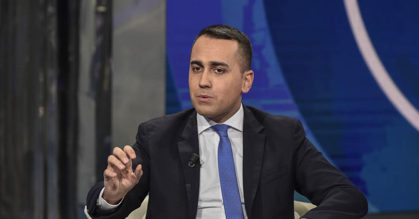 M5S: Di Maio sotto attacco. Alta tensione tra accuse e addii
