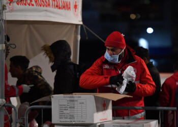 Migranti: nave open Arms con 122 arrivata a Messina