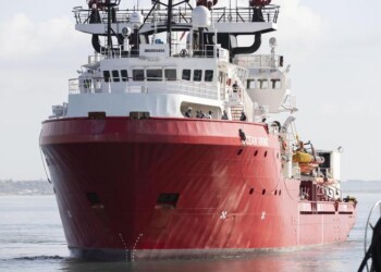 Migranti: Ocean Viking verso Sicilia