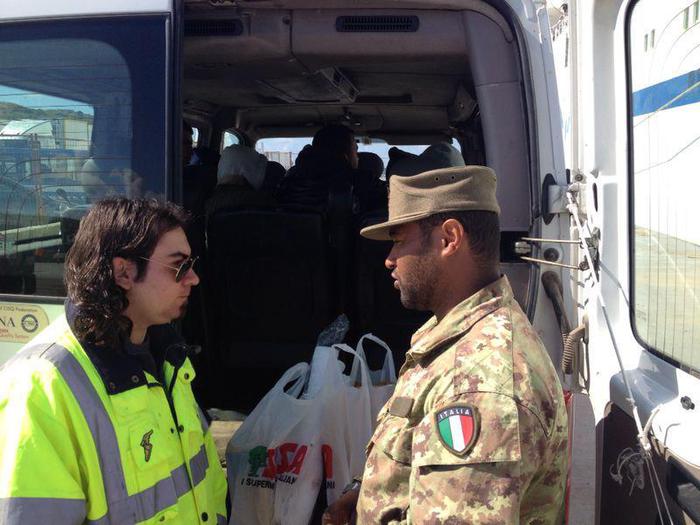 Migranti: tunisino muore, rivolta in Centro Caltanissetta