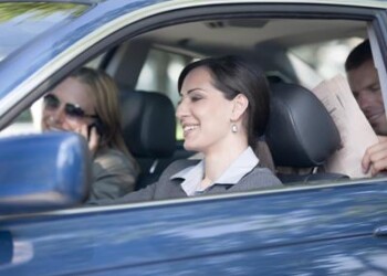 Mobilità: a lavoro in carpooling, dipendenti risparmiano 1,2 mln di euro  