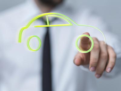 Mobilità: nel 2030 auto elettrica sorpasserà quella tradizionale 