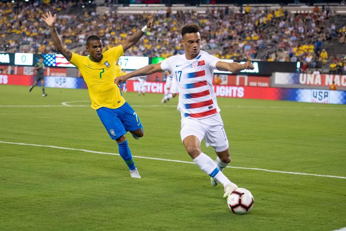 Ostacoli per Robinson, Milan può richiamare Laxalt