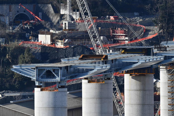 Ponte, trave 100 m su a inizio febbraio