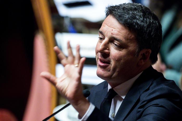 Puglia: Renzi, candidato Iv, no Emiliano