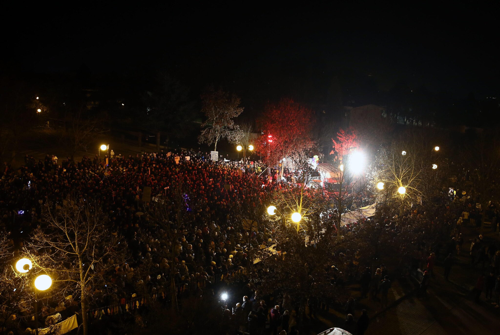 Regionali in Emilia-Romagna: Salvini-Sardine, scontro tra piazze a Bibbiano