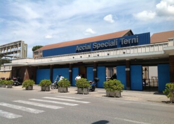 Sindacati, politica intervenga su Ast