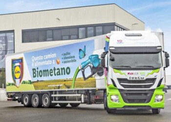 Sostenibilità: Lidl, Iveco, Lc3 ed Edison presentano mezzi a biometano 