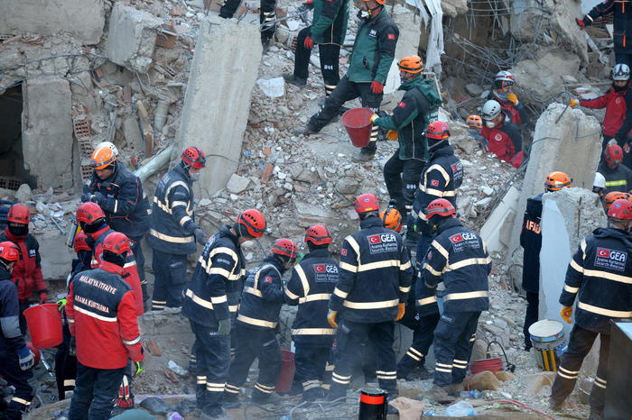 Terremoti: Turchia, morti salgono a 39