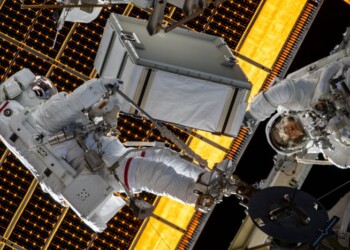 Terza passeggiata spaziale in rosa DIRETTA DALLE 11,30