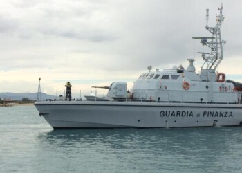 Trenta migranti soccorsi in mare a Leuca