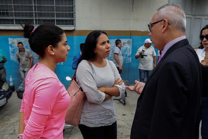 Venezuela, ‘perquisiti uffici Guaidò’