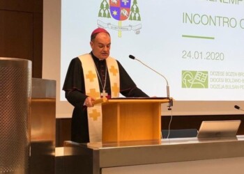 Vescovo, fate in modo di essere più amati