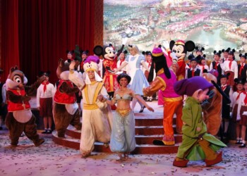 Virus Cina: chiude Disneyland Shanghai