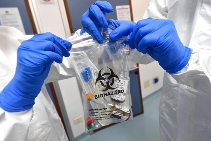 Virus, coppia in Italia da 10 giorni