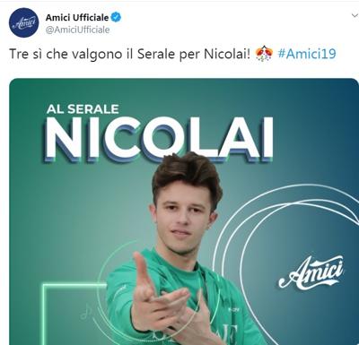 Amici, Nicolai al serale e Twitter si accende 