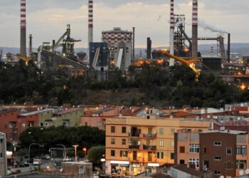 AMittal: ‘via emissioni in 30 gg o stop’