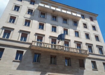 Avvicina ragazzi, indagato ex religioso