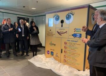 Bottiglie di plastica in cambio di titoli di viaggio, a Roma in 5 fermate metro si ricicla Pet 