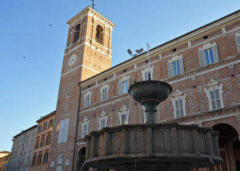 Coronavirus, a Fabriano stop trasferte