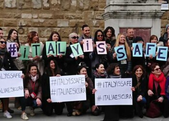 Coronavirus: flashmob guide turistiche Firenze