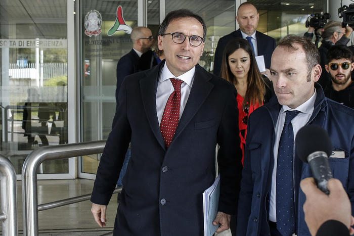 Coronavirus, governo impugna atto Marche