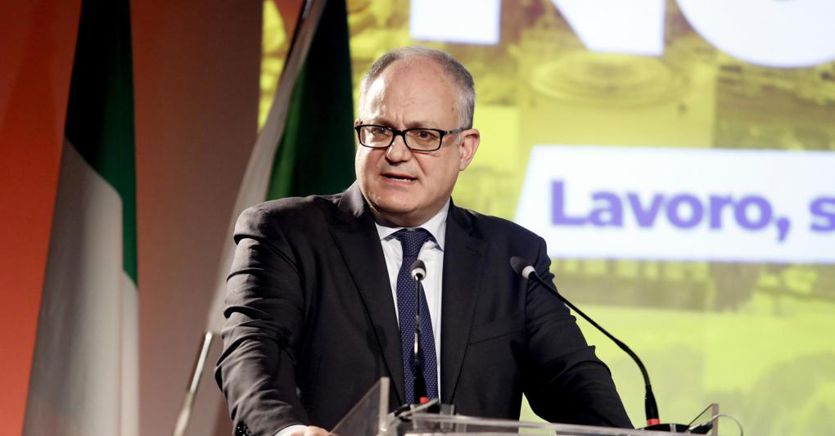 Coronavirus, Gualtieri: pronti indennizzi e finanziamenti