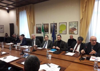 Coronavirus: “Più controlli sui social”