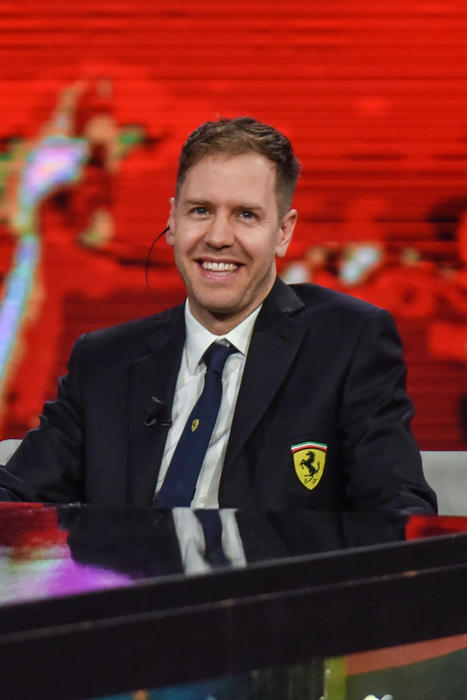 F1: Vettel si ferma in pista durante le prove al Montmelò