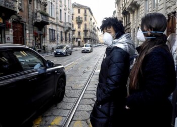 Greenpeace, smog costa 8 mld al giorno