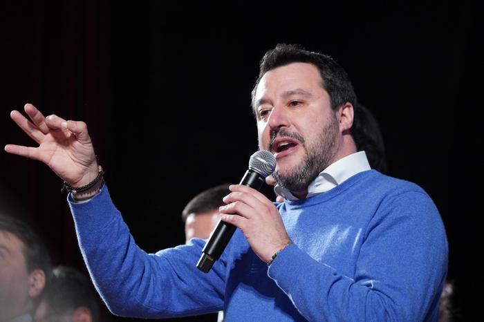 Gregoretti: chiesta udienza per Salvini