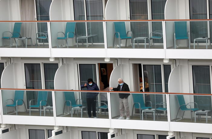 Hong Kong,test negativi su nave crociera