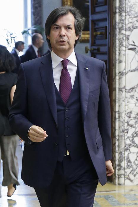 Intesa: utile 2019 a 4,18 miliardi