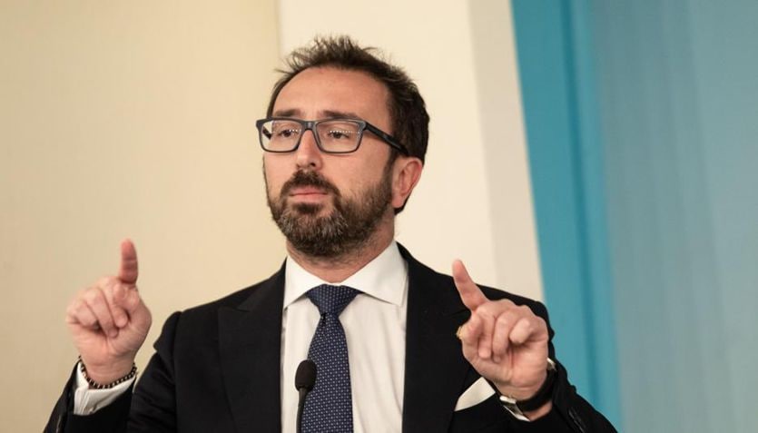 Prescrizione, scontro nella maggioranza. Bonafede: no trattative, riforma in Cdm