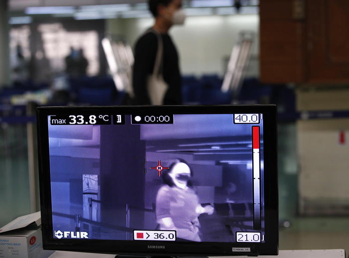 Rientrati 400 cinesi bloccati in Italia